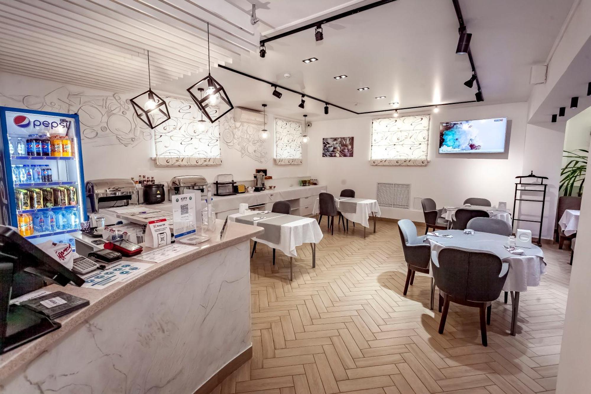 Kurmet Hotel Uralsk Exterior photo